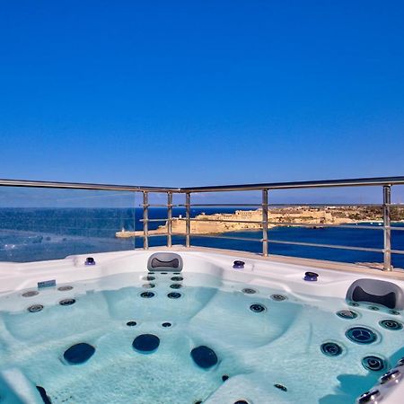 Valletta Luxury 4-Bedroom Duplex With Stunning Sea Views Private Terrace And Jacuzzi Bagian luar foto