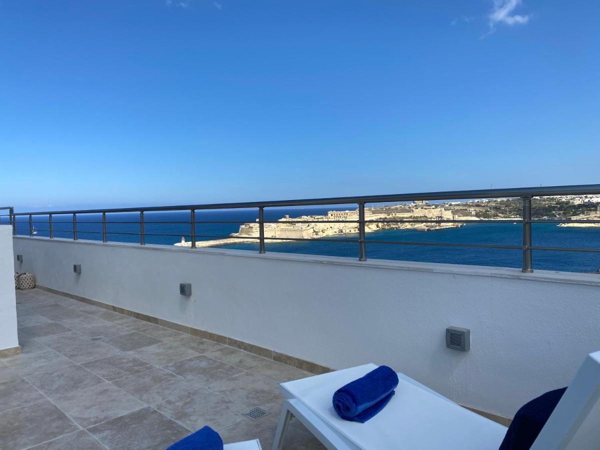 Valletta Luxury 4-Bedroom Duplex With Stunning Sea Views Private Terrace And Jacuzzi Bagian luar foto