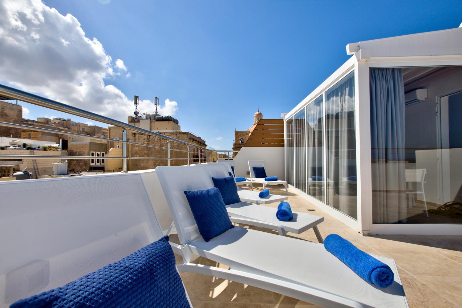 Valletta Luxury 4-Bedroom Duplex With Stunning Sea Views Private Terrace And Jacuzzi Bagian luar foto